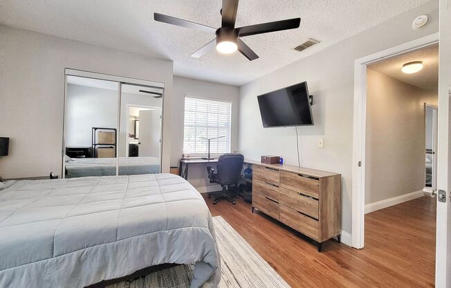 3 beds, 3 baths, $1,700, Unit Unit 527