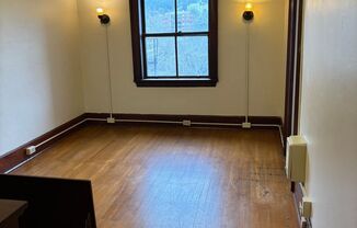 Studio, 1 bath, 375 sqft, $795, Unit 409