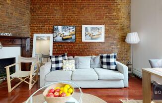 210 20 W 38 ST