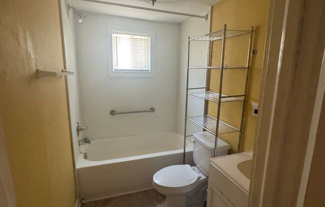 2 Bedroom 1 Bath House Downtown Raleigh