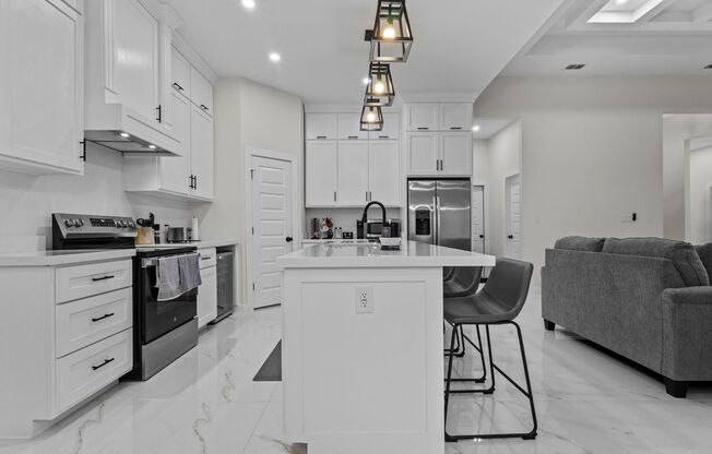 Newly built 3BD/2BTH/2GAR home in Summer Lakes for lease! 7425 Lake Havasu in Brownsville