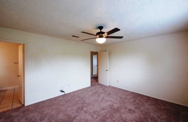 3 beds, 2 baths, $1,200