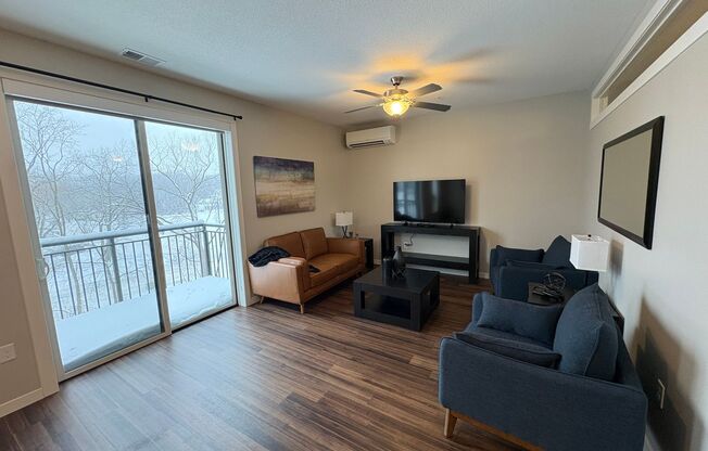 1 bed, 1 bath, 705 sqft, $1,600, Unit 512