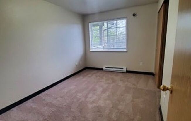 2 beds, 1 bath, 880 sqft, $1,495, Unit 2-104