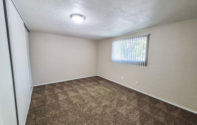 1 bed, 1 bath, 640 sqft, $1,050, Unit 47