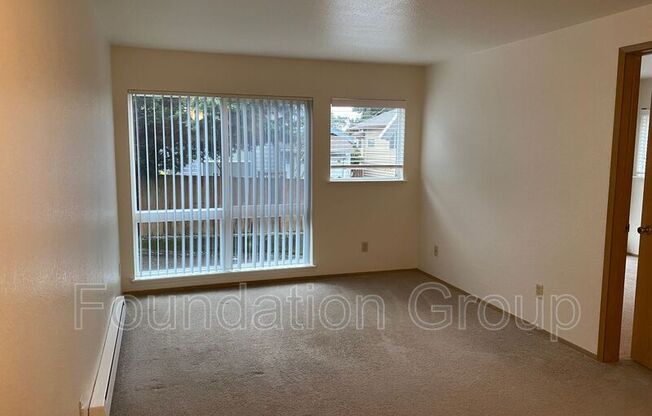 916 N 104 ST