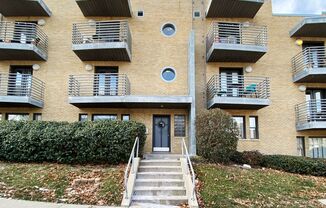 SEE IT NOW: Charming Art Deco-Inspired Studio in Kansas City!