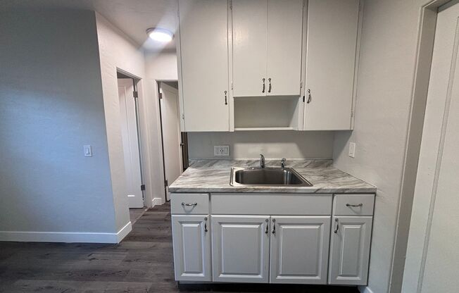 1 bed, 1 bath, 750 sqft, $1,145, Unit 1307-C