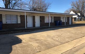 1817-1823 NORTH MAY