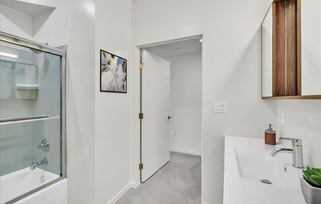 Studio, 1 bath, 488 sqft, $1,895, Unit 214