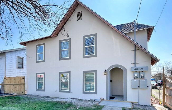 Newly Renovated 2-Bedroom Duplex