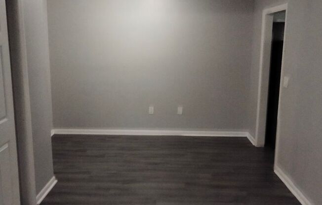 2 beds, 1 bath, 750 sqft, $1,425, Unit AA5