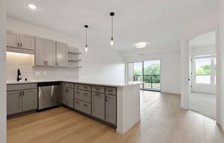 1 bed, 1 bath, 760 sqft, $1,695, Unit 90 - 405