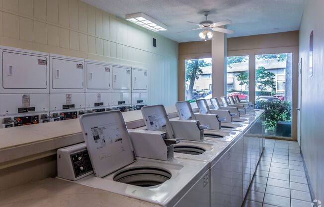 2 beds, 2 baths, 1,000 sqft, $900, Unit 3741 Alibi #2