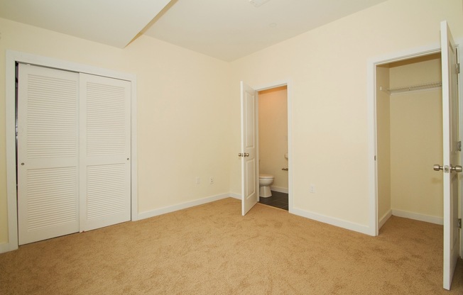 2 beds, 2 baths, $1,300, Unit D