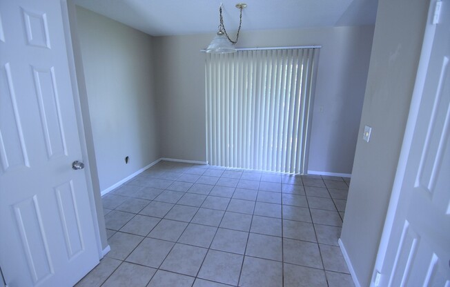 Super cute home in Longwood AVAILABLE JULY 1st!