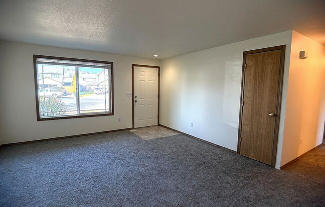 Well Maintained Single Level Home for Lease in Kelso