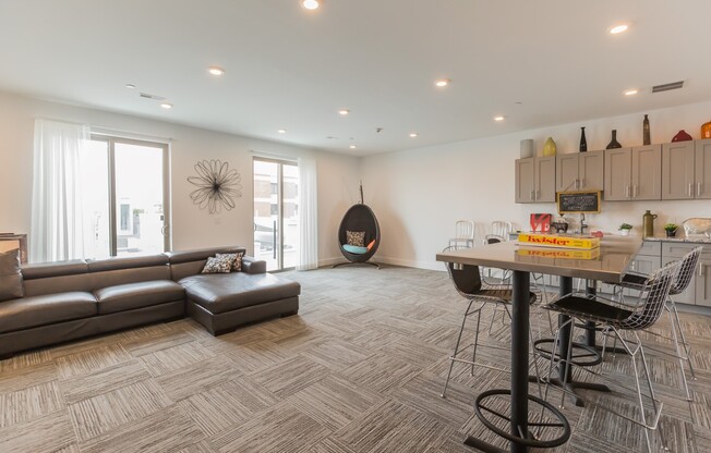 Studio, 1 bath, 575 sqft, $1,375, Unit Unit 207
