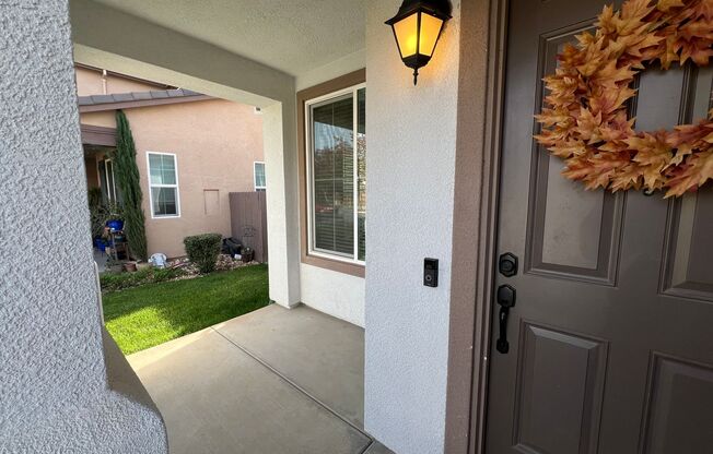 4-bedroom single story in Patterson!