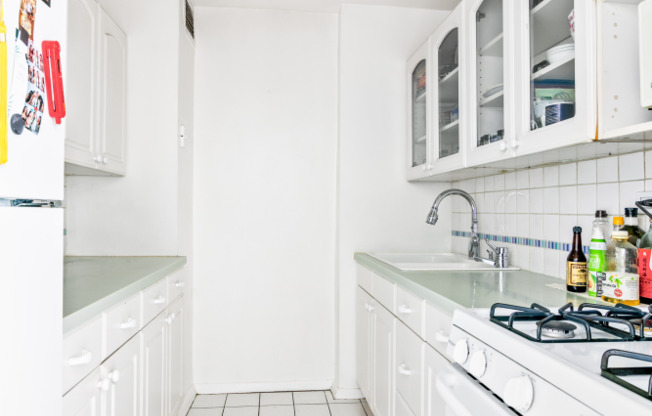 Studio, 1 bath, 579 sqft, $3,700, Unit 9S