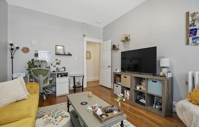 35 Queensberry St