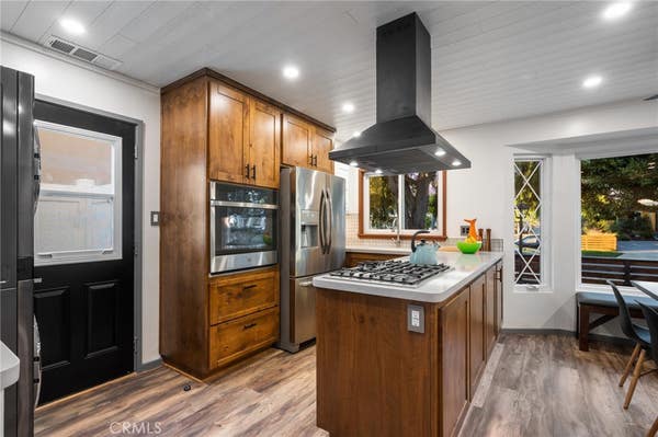 7426 W 85 ST