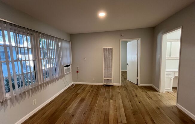 1 bed, 1 bath, 600 sqft, $1,598, Unit 04