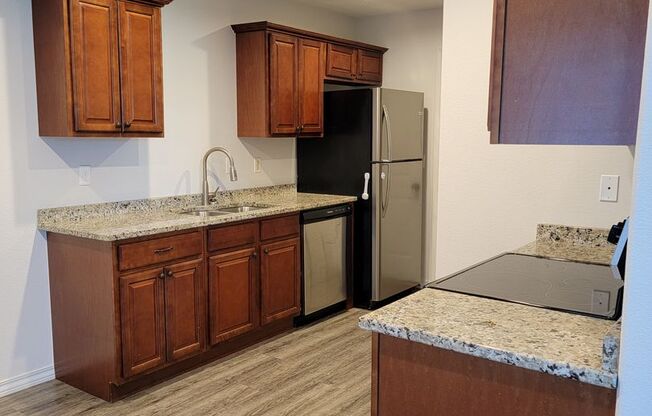 3 beds, 2.5 baths, $1,300, Unit 1209 Montana Place A