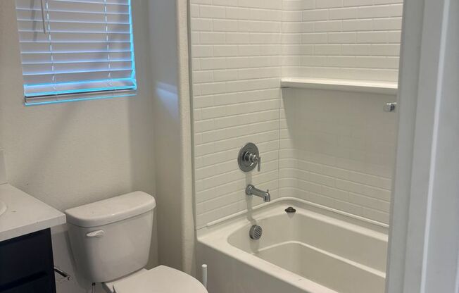 Sprawling 4/3 Newer Build Roseville Beauty!  See ad for viewings!