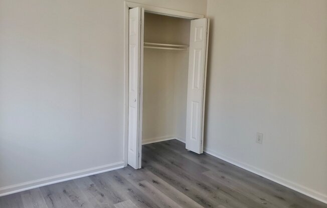 2318 GLENDALE TERRACE