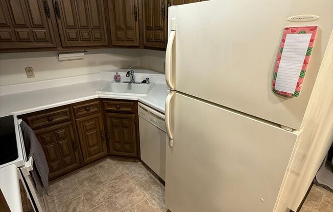 425 E. Henry Clay St.