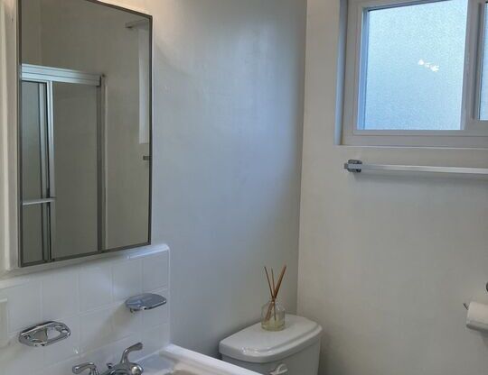 Studio, 1 bath, 452 sqft, $1,695, Unit 10