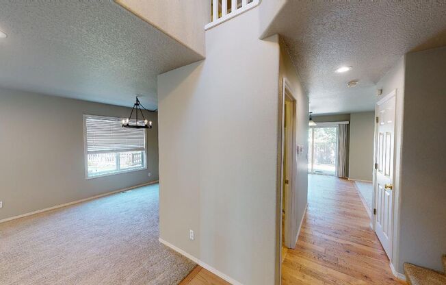 Wilsonville - Newly Updated 4 Bed + Bonus, Central Air, Cul-De-Sac!