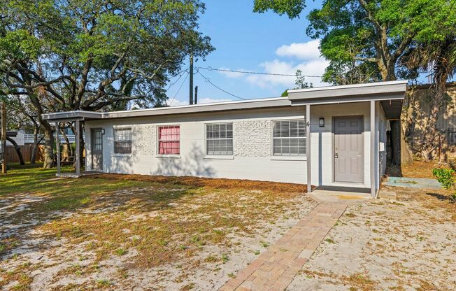 1 Bedroom Cottage in Fort Walton Beach!