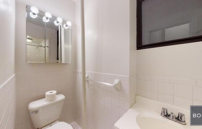 Studio, 1 bath, $2,450, Unit 1FW