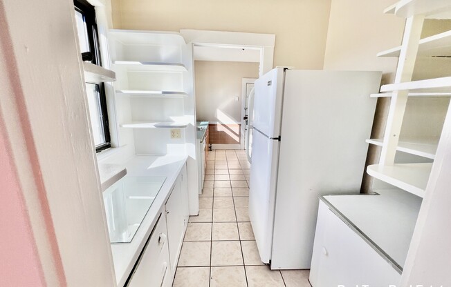 225 CHESTNUT HL AVE