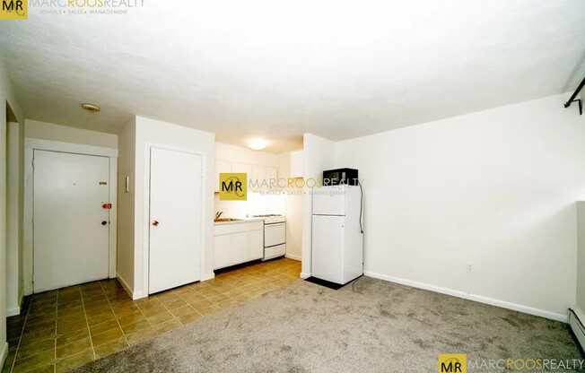 360 Market St Apt 18