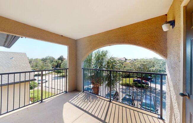 Welcome home to this 2-bedroom, 2-bathroom condo located at The Reserve at James Island