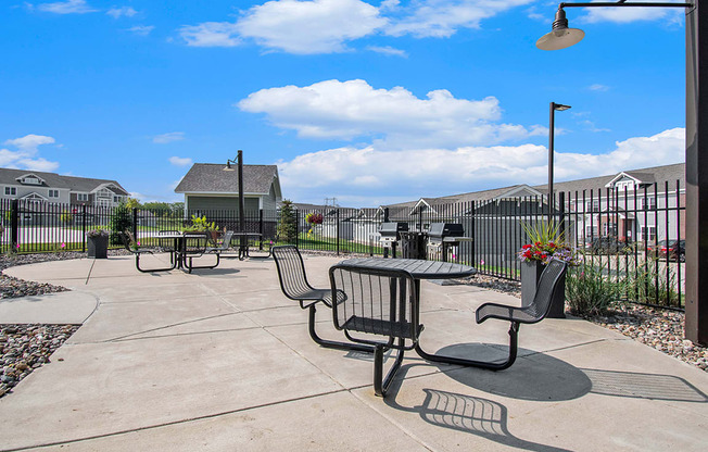 Gathering Area With Grills at Strathmore Apartment Homes, West Des Moines