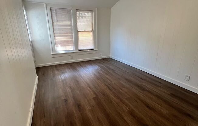 1 bed, 1 bath, 600 sqft, $900, Unit 1312-B