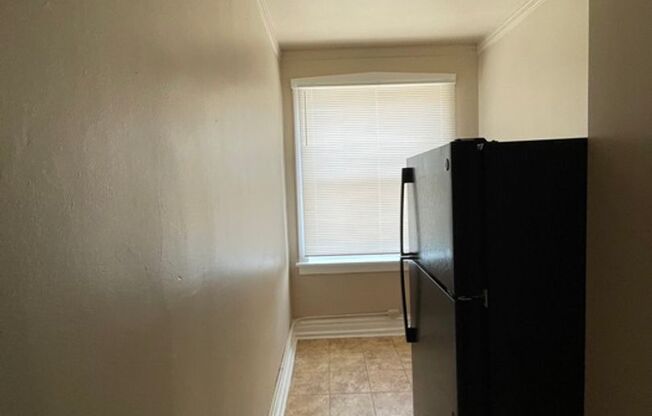 2 beds, 1 bath, 900 sqft, $1,100, Unit 1160 #308