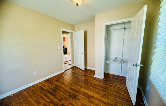 2 beds, 1 bath, $1,175