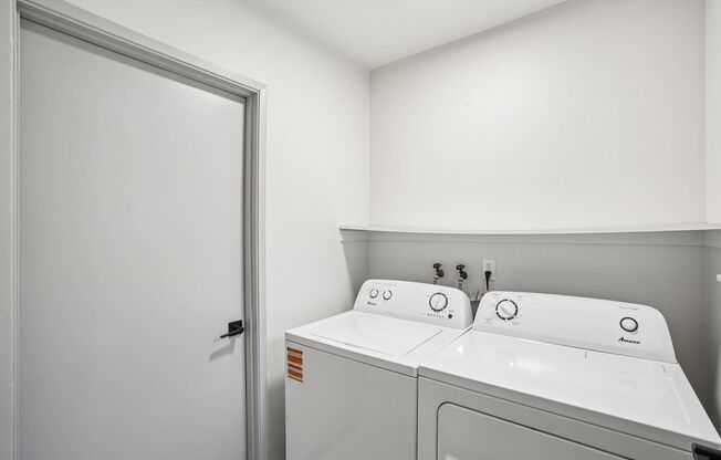 3 beds, 1.5 baths, 1,246 sqft, $2,199, Unit 2611-1