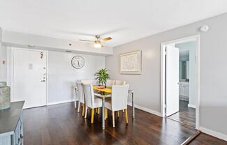 2 beds, 2 baths, 1,100 sqft, $2,000