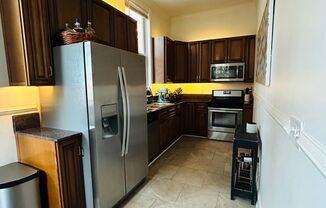 2 beds, 1 bath, $1,595