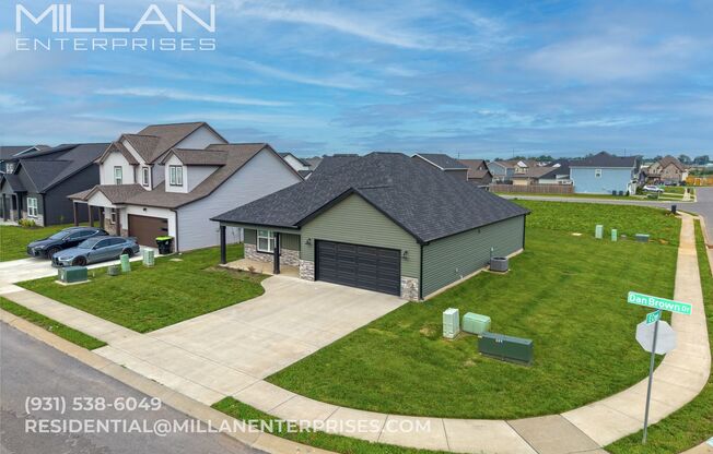 Contemporary Ranch Home with Open-Concept Design, Large Eat-In Kitchen and Covered Patio