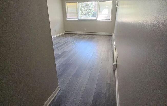 5610 6 AVE
