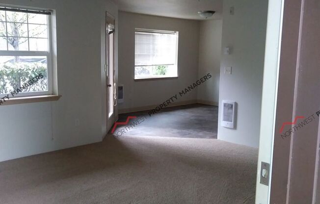 2 beds, 1 bath, 901 sqft, $1,450, Unit F-121