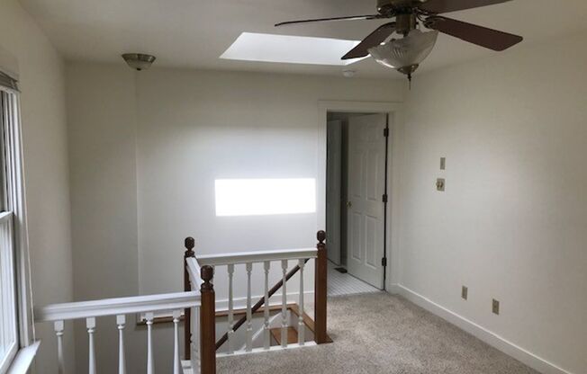 1 bed, 1 bath, $1,025, Unit B