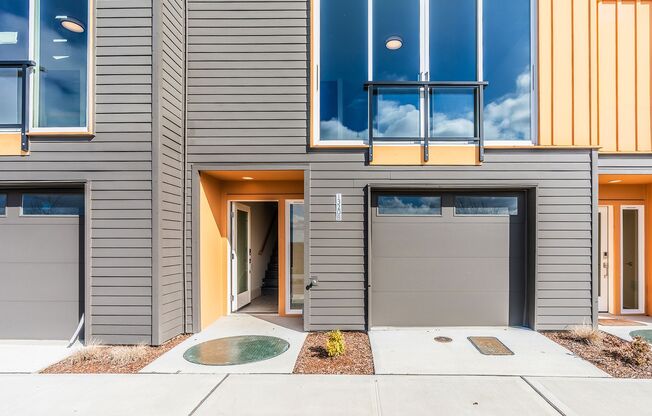 Skyridge Townhouses – Modern 3-Story Living in South Seattle’s Bryn Mawr‑Skyway, Stylish,and  Spacious